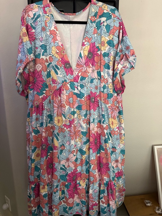 Dresses & Skirts - Floral V-Neck Midi Dress in Pink & Teal